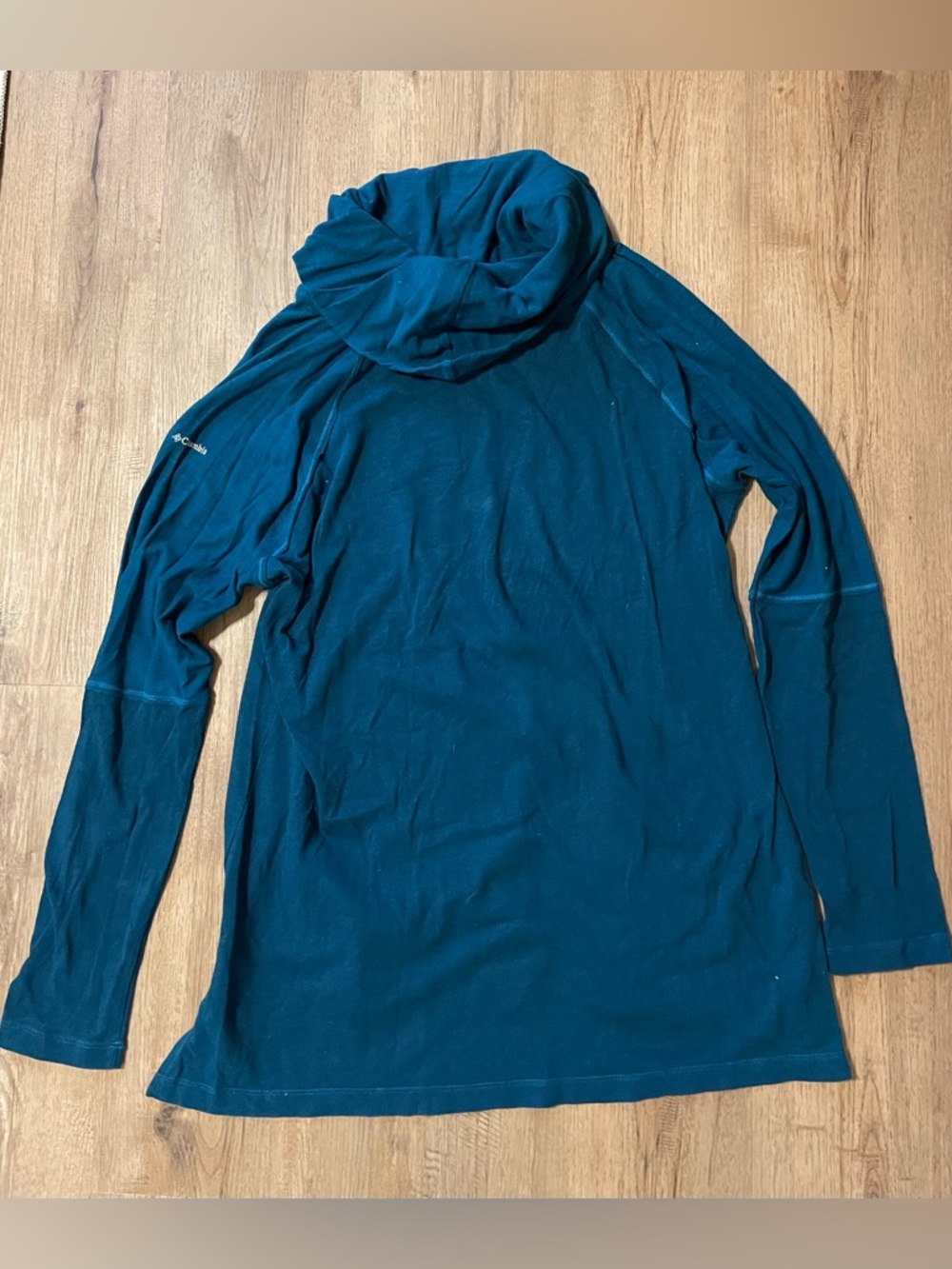Columbia Teal Knit Shirt with Blue Trim - Picture 4 of 5
